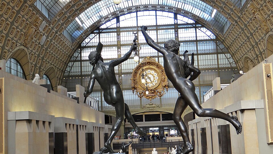 The main hall of the Musée d'Orsay under its great clock